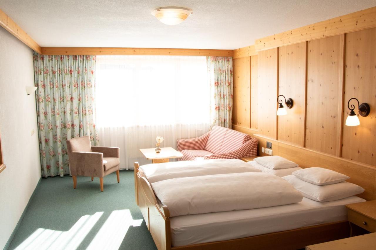 Hotel Walserberg Warth  Ruang foto