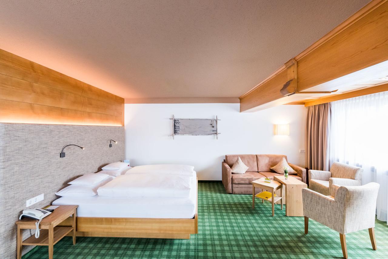 Hotel Walserberg Warth  Bagian luar foto
