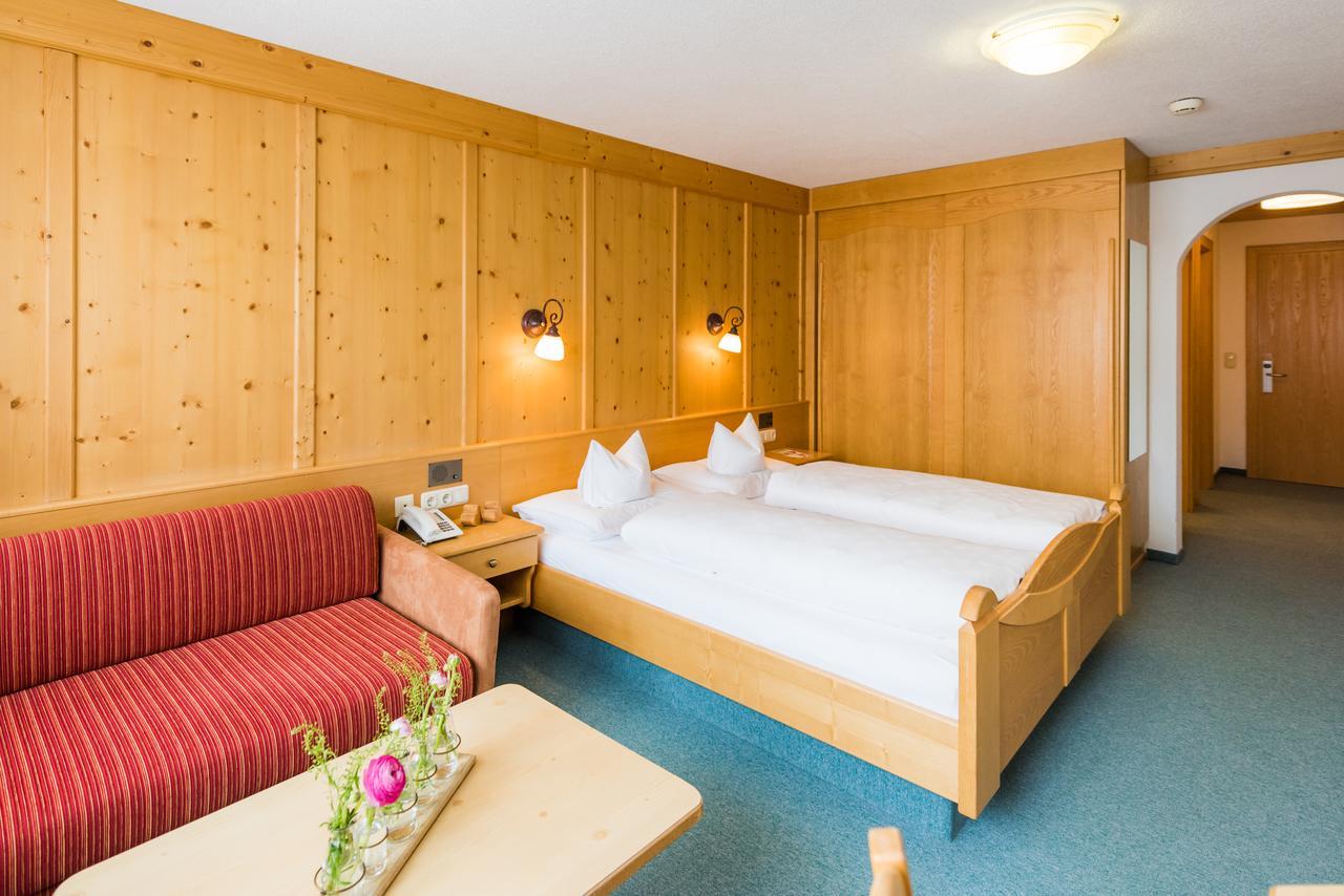 Hotel Walserberg Warth  Bagian luar foto